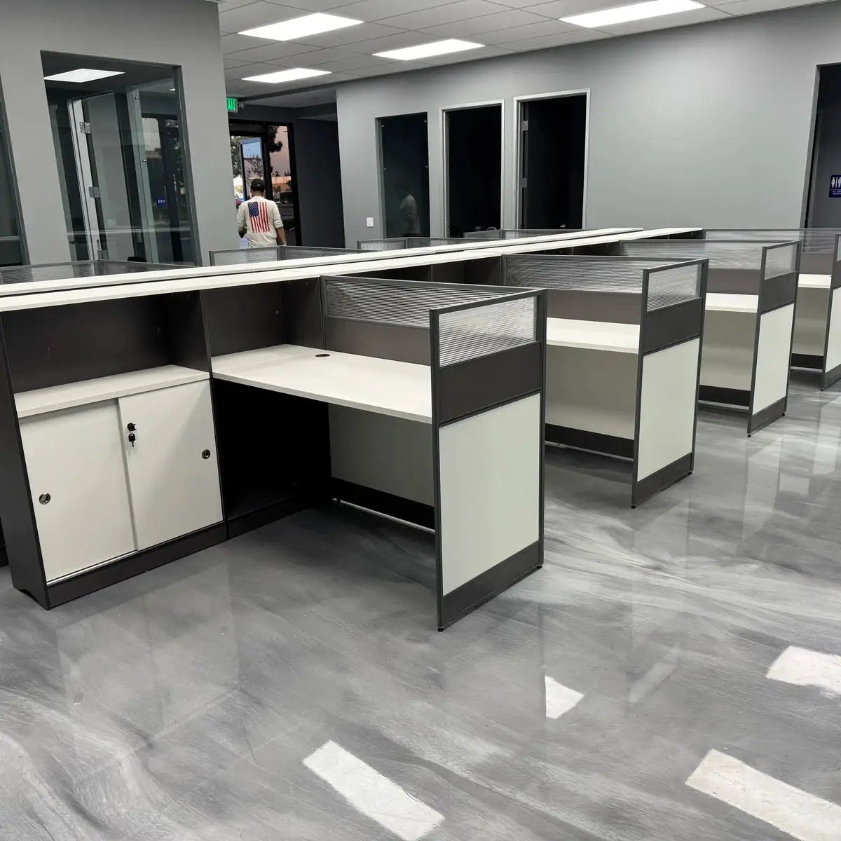 Norven · L-Shaped Cubicle Office Workstation