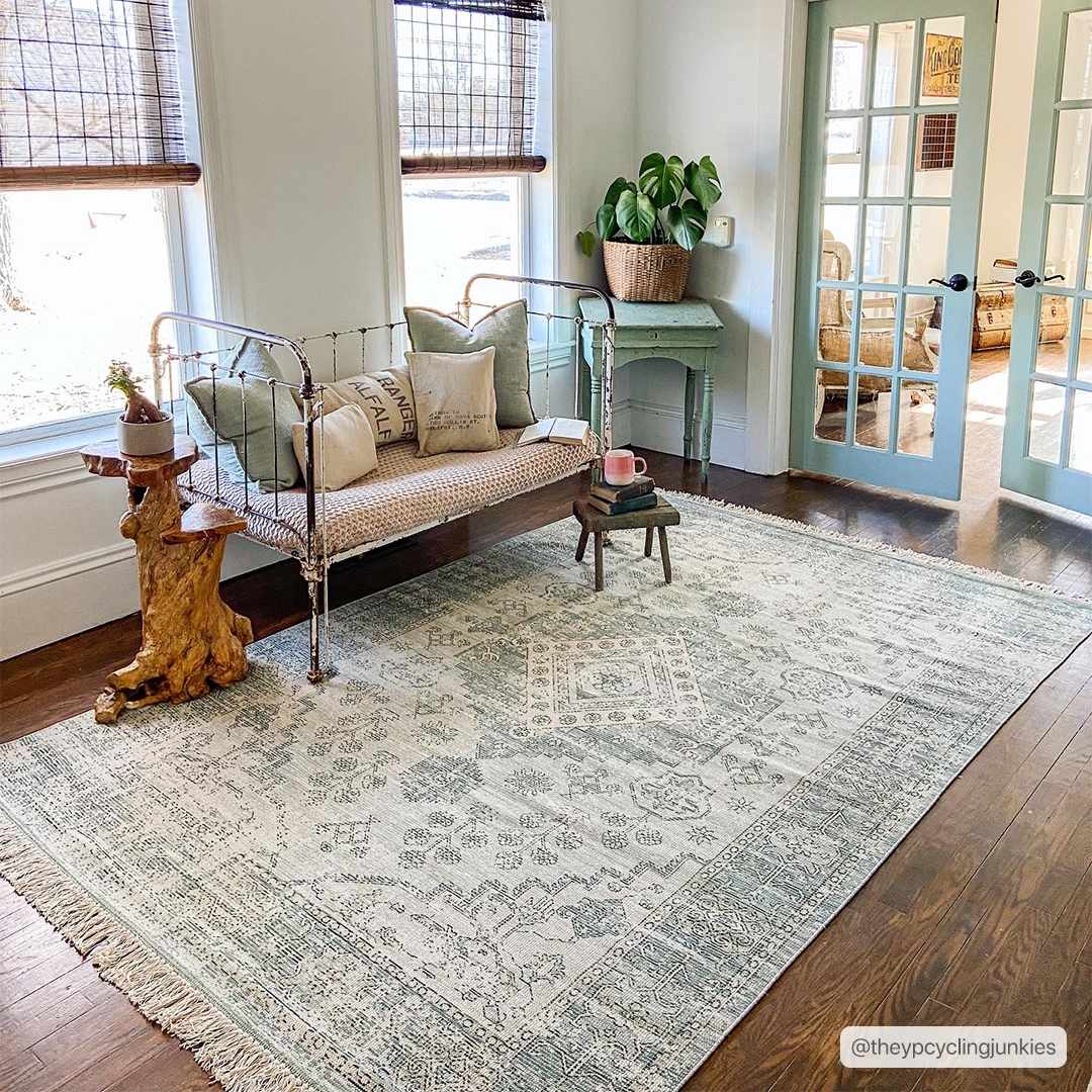 Undy Handmade Cotton-blend Rug